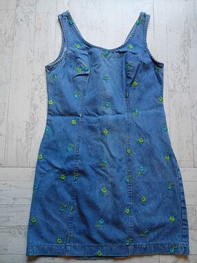 VTG 90 Grunge Y2K Embroidered Blue Denim Tank Dress with Green Floral Accents